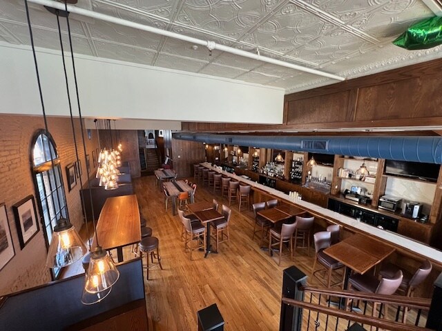 More Photos Of 98 W Main St, West Dundee Restaurant For Lease