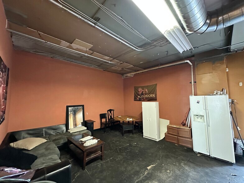 More Photos Of 1420 Lake Dr SE, Grand Rapids Restaurant For Lease