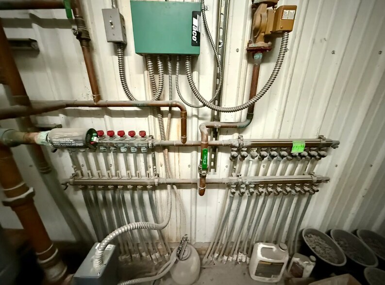 More Photos Of 207 N Main St, Olivet Auto Repair For Sale