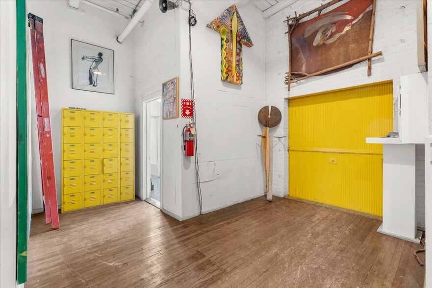 More Photos Of 2000 Brooklyn St, Detroit Warehouse For Lease