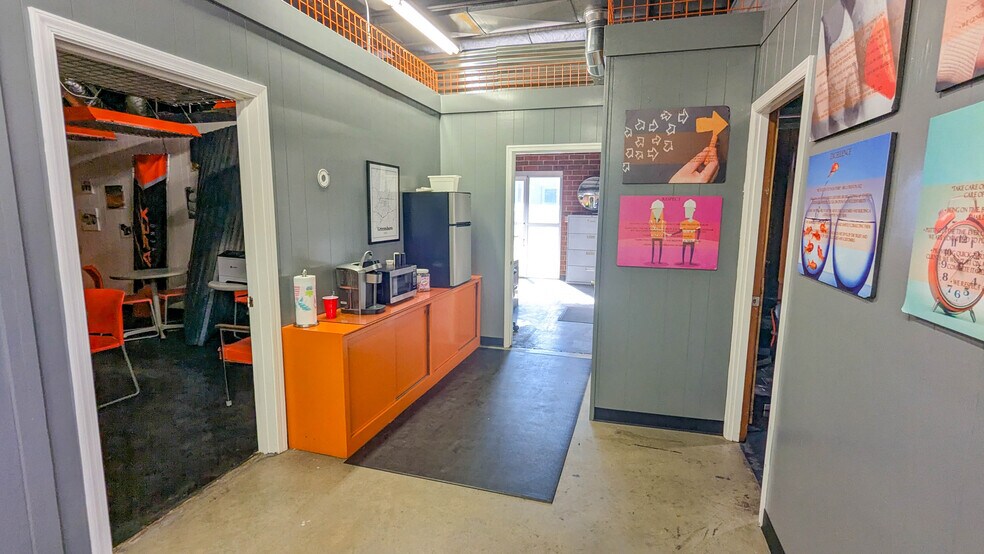 More Photos Of 151 Blue Bell Rd, Greensboro Warehouse For Sale