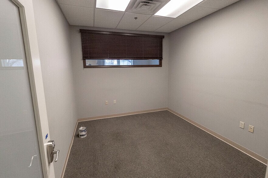 More Photos Of 1517 Chapel Hill Rd, Columbia Office For Lease