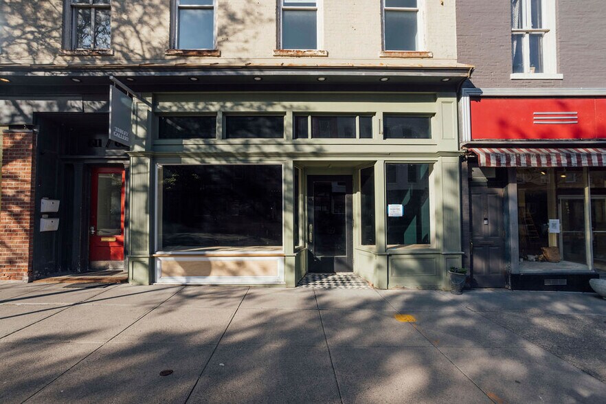 More Photos Of 609 Warren St, Hudson Storefront Retail Residential For Lease