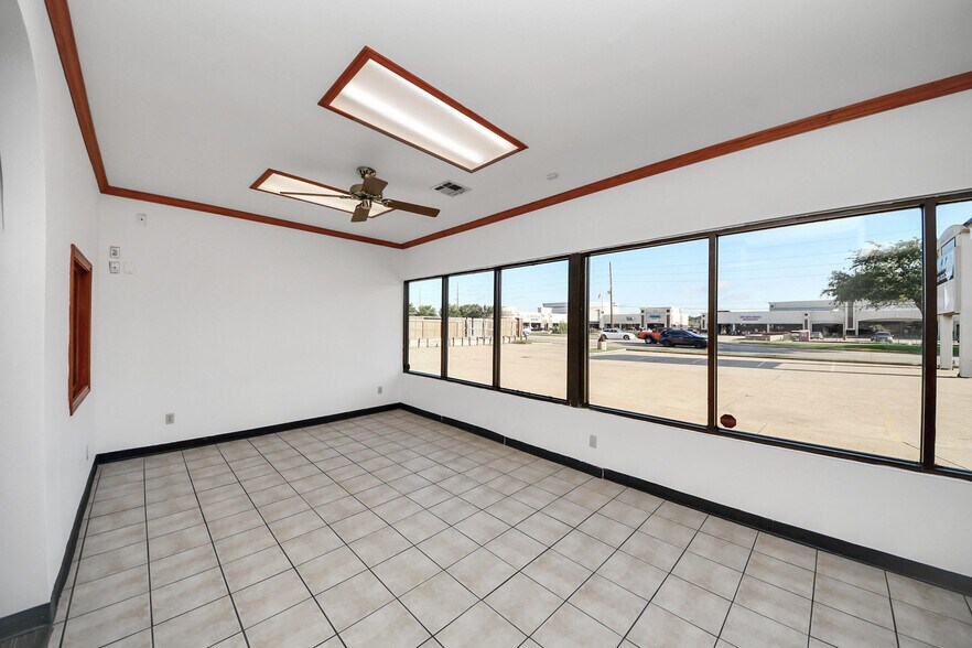 More Photos Of 13615 Bellaire Blvd, Houston Medical For Lease