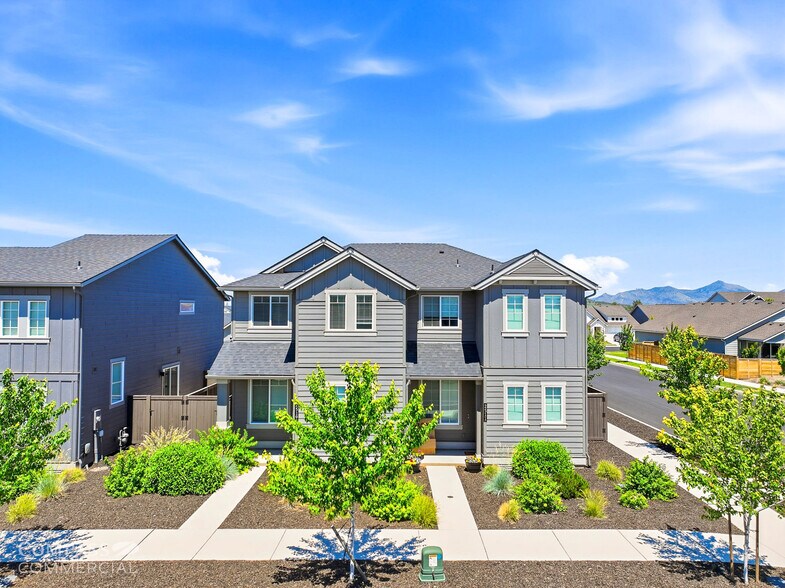 More Photos Of 2598 NW Spruce Cone Ln, Redmond Multifamily For Sale