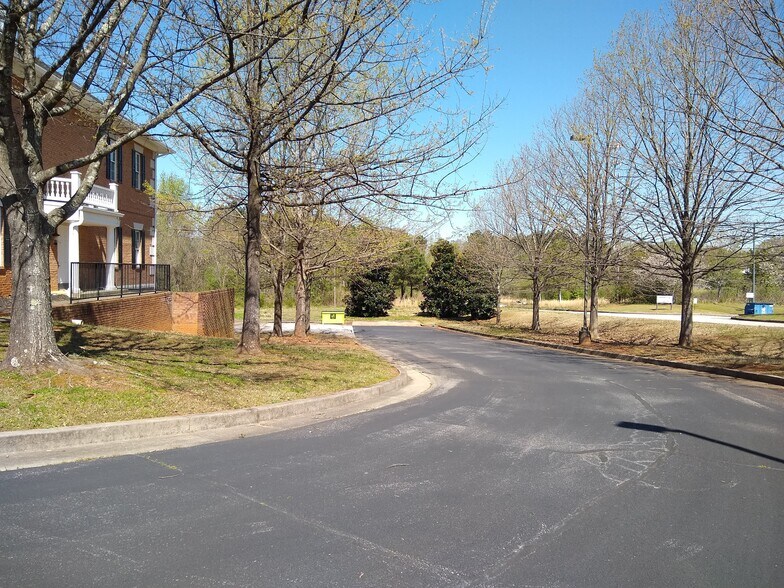 More Photos Of 4295 Jodeco Rd, McDonough Office For Sale