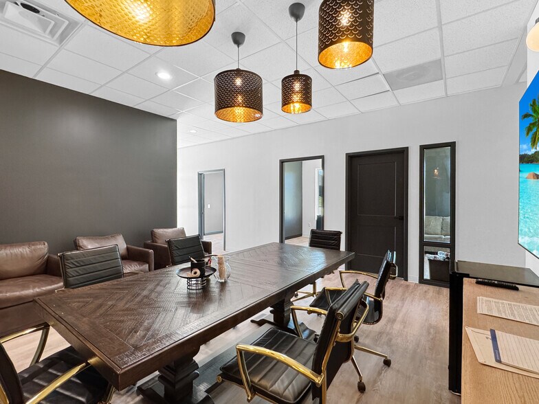 More Photos Of 15105 Crown At Lone Oak Rd, Edmond Office For Lease