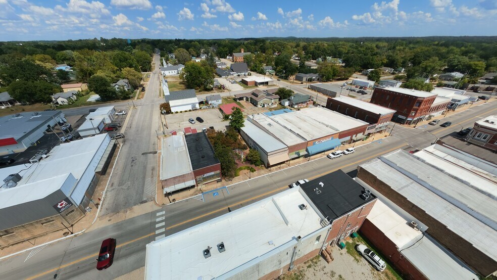 More Photos Of 113 E Main St, Willow Springs Storefront For Sale