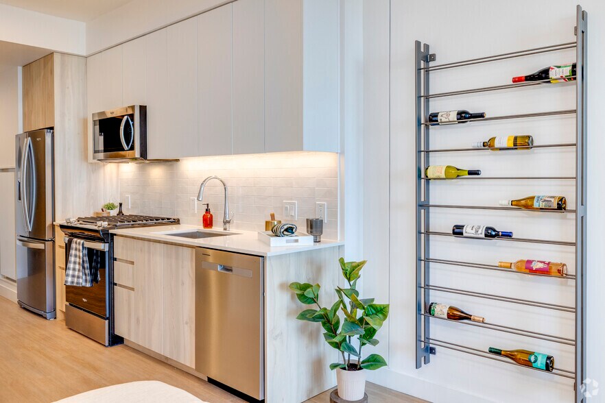 More Photos Of 817 N 6th St, Phoenix Apartments For Lease