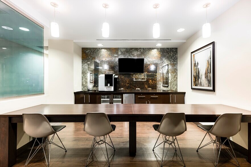 More Photos Of 100 Park Ave, New York Office For Lease