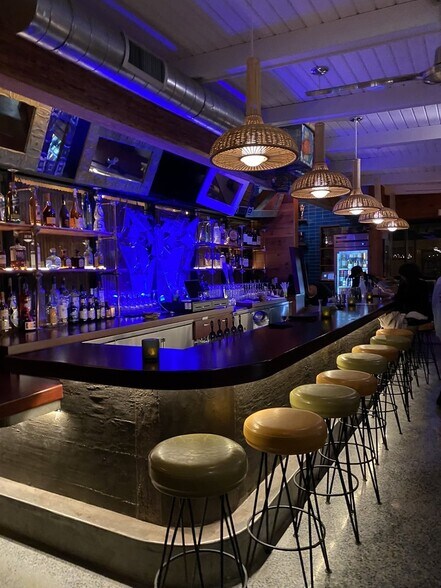 More Photos Of 450 Main St, El Segundo Restaurant For Lease