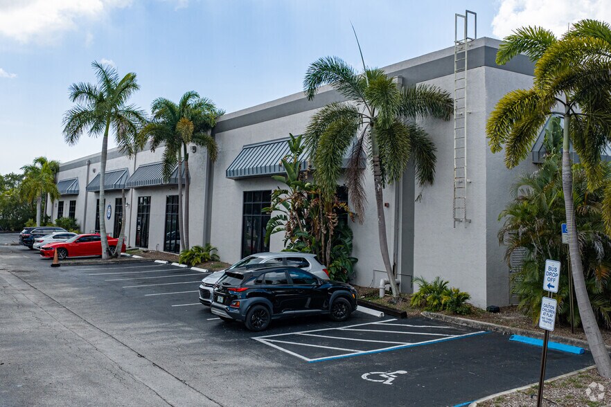 More Photos Of , Lauderhill Flex For Sale