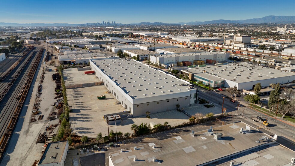 More Photos Of 6000 Bandini Blvd, Commerce Warehouse For Lease