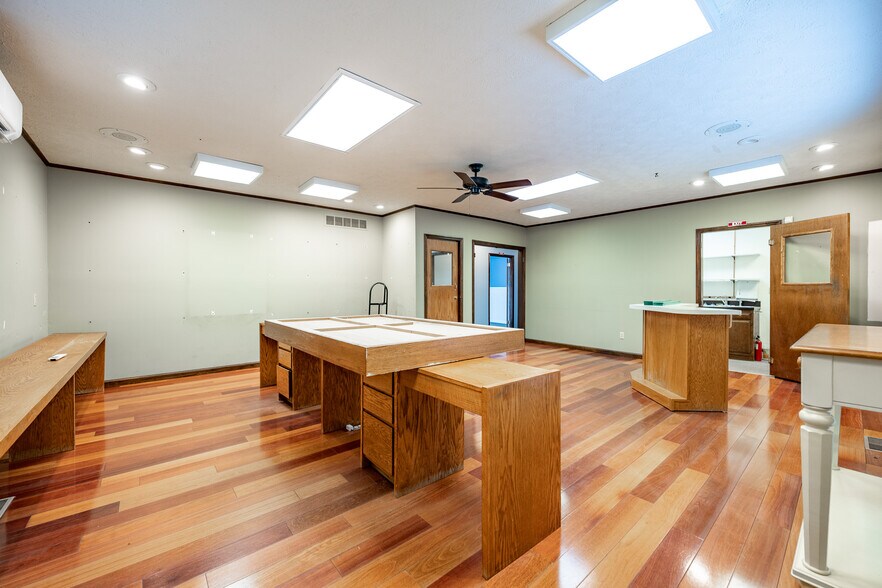 More Photos Of 814 E Washington St, Greencastle Medical For Sale