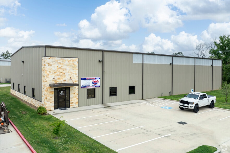More Photos Of 501 Hickerson St, Conroe Unknown For Lease