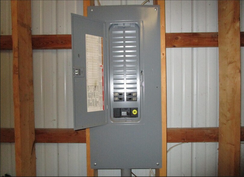 More Photos Of 7316 Keystone Park Dr, Alanson Warehouse For Sale