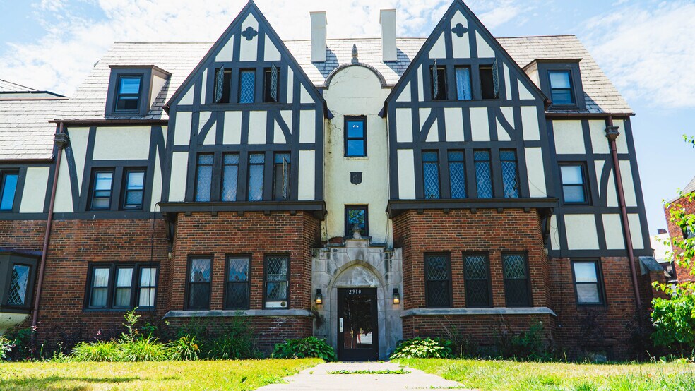 Primary Photo Of 2910 Ludlow Rd, Cleveland Apartments For Sale