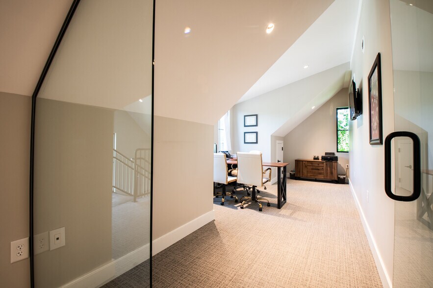 More Photos Of 115 S High St, Dublin Loft Creative Space For Lease