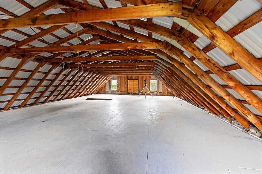 More Photos Of 152 Fairfield St, Oakland Flex For Sale