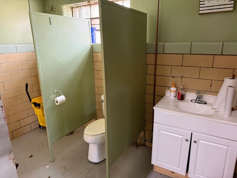 More Photos Of 355 S IL Route 83, Grayslake Warehouse For Sale