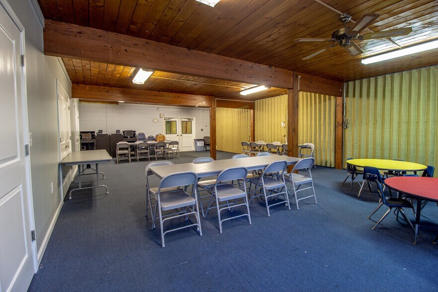 More Photos Of 23696 Northline Rd, Taylor Religious Facility For Sale