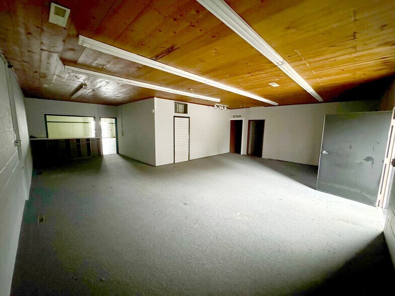 More Photos Of 1405-1409 S Defiance St, Archbold Freestanding For Lease