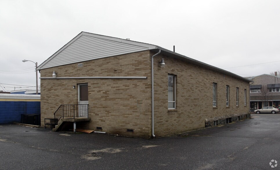 More Photos Of 411 N High St, Millville Medical For Sale