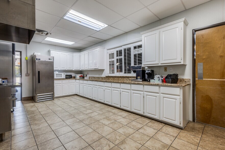 More Photos Of 2120 S Garden Ridge Blvd, Flower Mound Religious Facility For Sale