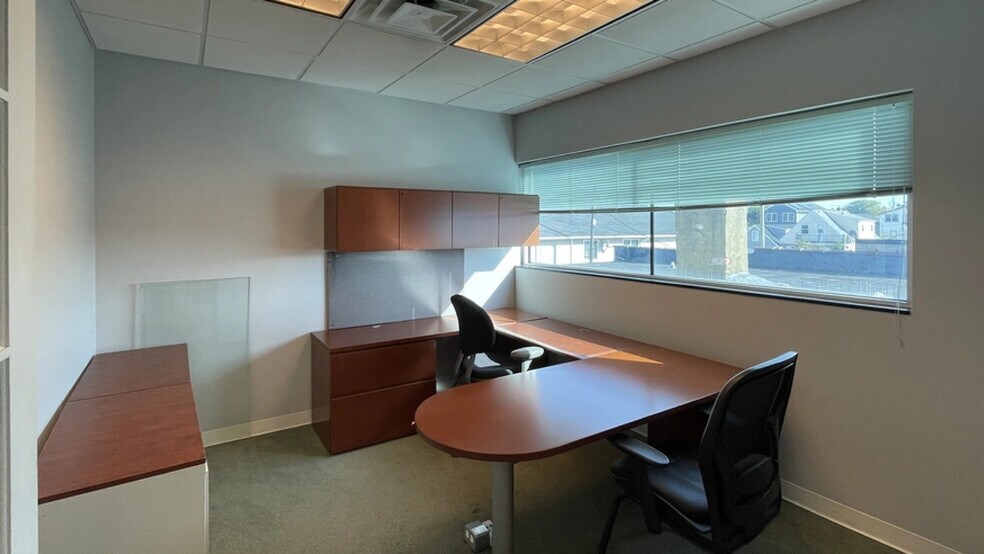 More Photos Of 670 Long Beach Blvd, Long Beach Loft Creative Space For Lease