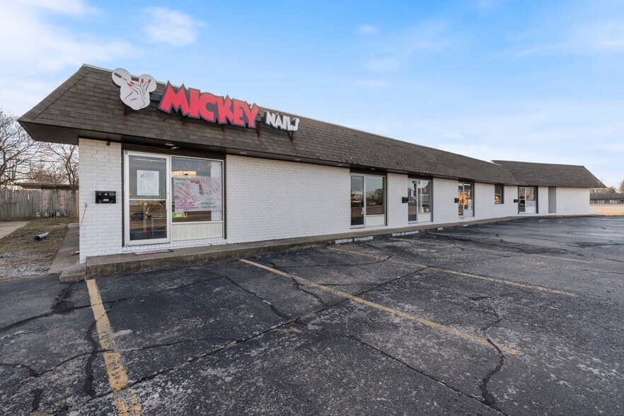 More Photos Of 885 S Dogwood St, Siloam Springs Medical For Lease