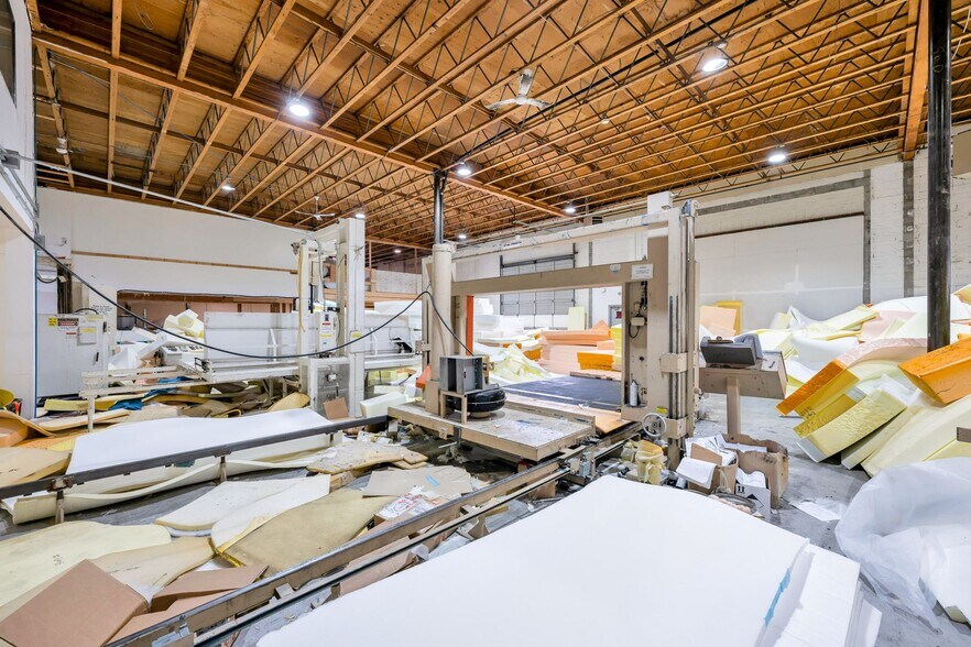 More Photos Of 6455 64 St, Delta Manufacturing For Sale