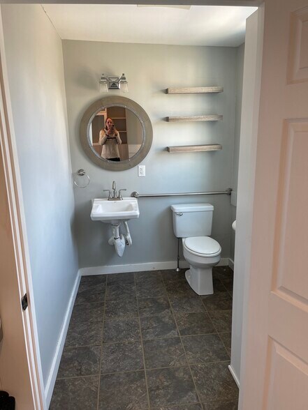 More Photos Of 25 Post Office Sq, Chatham Flex For Sale