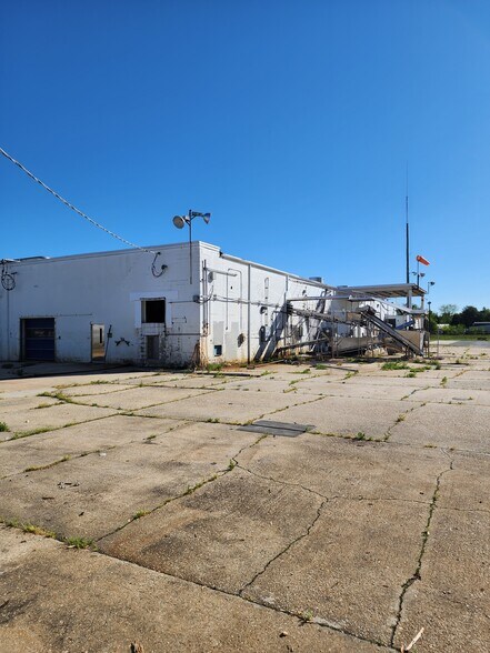More Photos Of 502 Factory Ave, Ridgely Warehouse For Sale