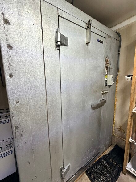 More Photos Of 8147 Navarre Pky, Navarre Flex For Sale