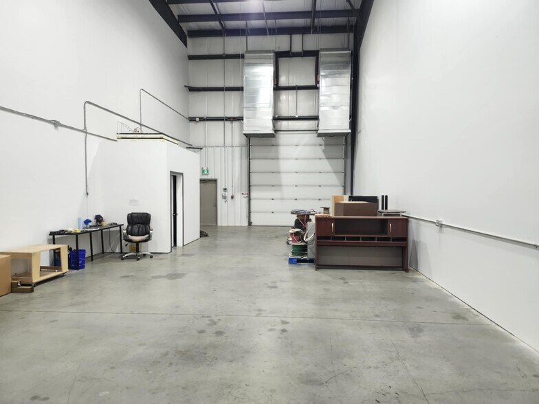 More Photos Of 7609 Sparrow Dr, Leduc Warehouse For Sale