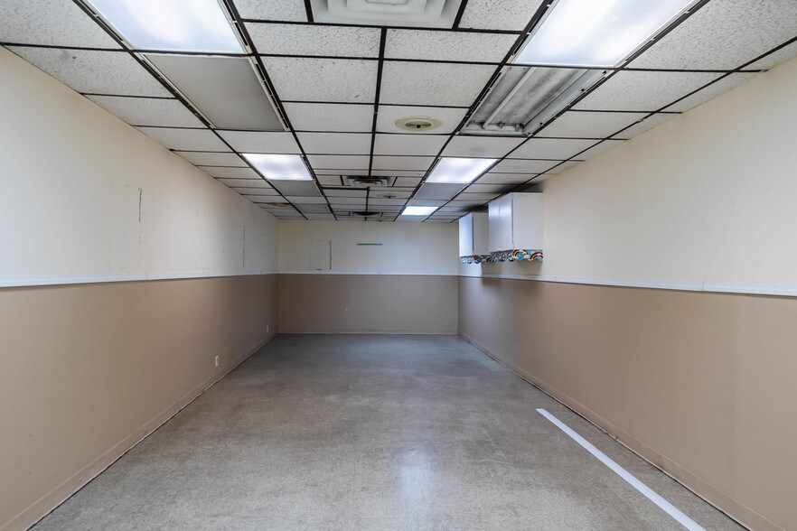 More Photos Of 321 N Stanton St, El Paso Loft Creative Space For Sale