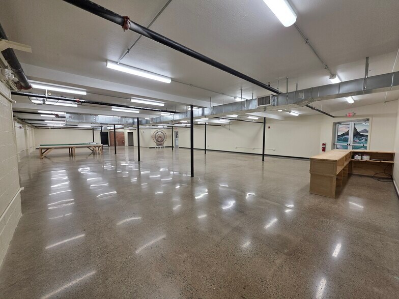 More Photos Of 127-133 E Market St, Sandusky Storefront For Lease