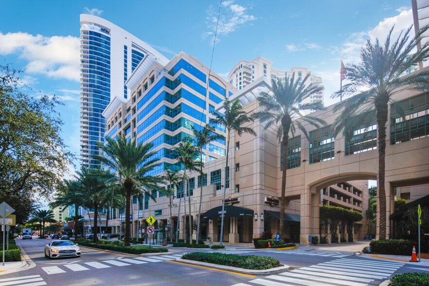 More Photos Of 450 E Las Olas Blvd, Fort Lauderdale Office For Lease