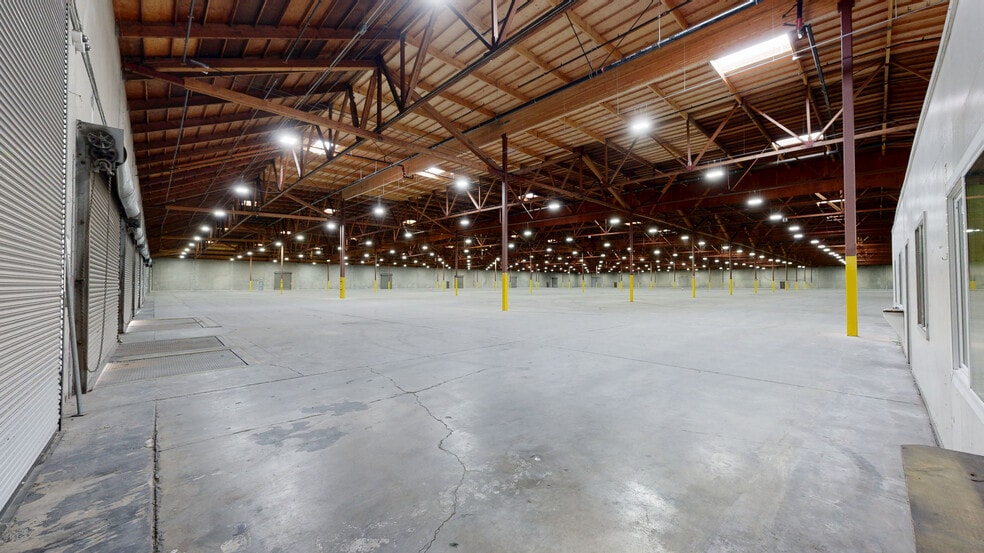 More Photos Of 1203 N Gertrude Ave, Stockton Distribution For Sale