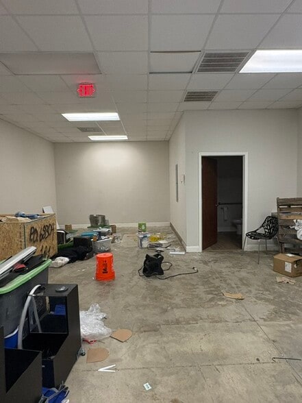 More Photos Of 2803 Greystone Commercial Blvd, Birmingham Office For Sale