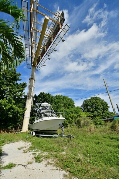 More Photos Of 321 NW 37th St, Miami Land For Sale