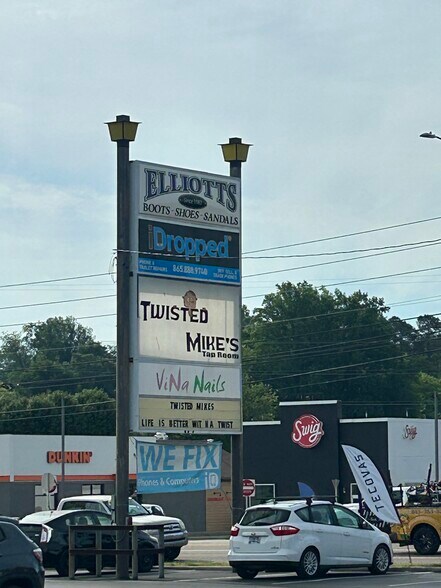More Photos Of 7125-7129 Kingston Pike, Knoxville Freestanding For Lease