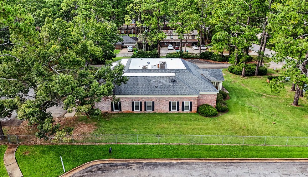 More Photos Of 127 N Westover Blvd, Albany Office For Sale