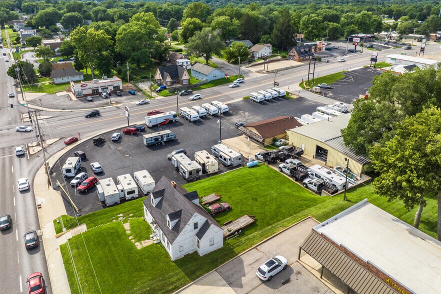 More Photos Of 1209 S Belt Hwy, Saint Joseph Auto Dealership For Sale