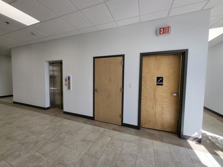 More Photos Of 2613 Main St, Joplin Medical For Sale