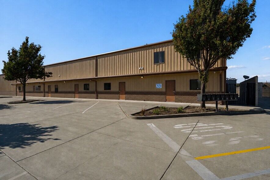 Primary Photo Of 2920 Industrial Ct, Fairfield Warehouse For Lease
