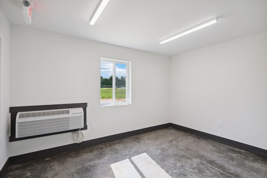 More Photos Of 407 Wengel dr, Reedsburg Light Manufacturing For Sale