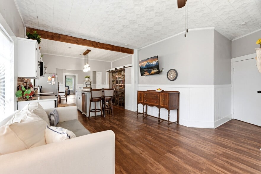 More Photos Of 9282 State Highway 75 S, New Waverly Freestanding For Sale