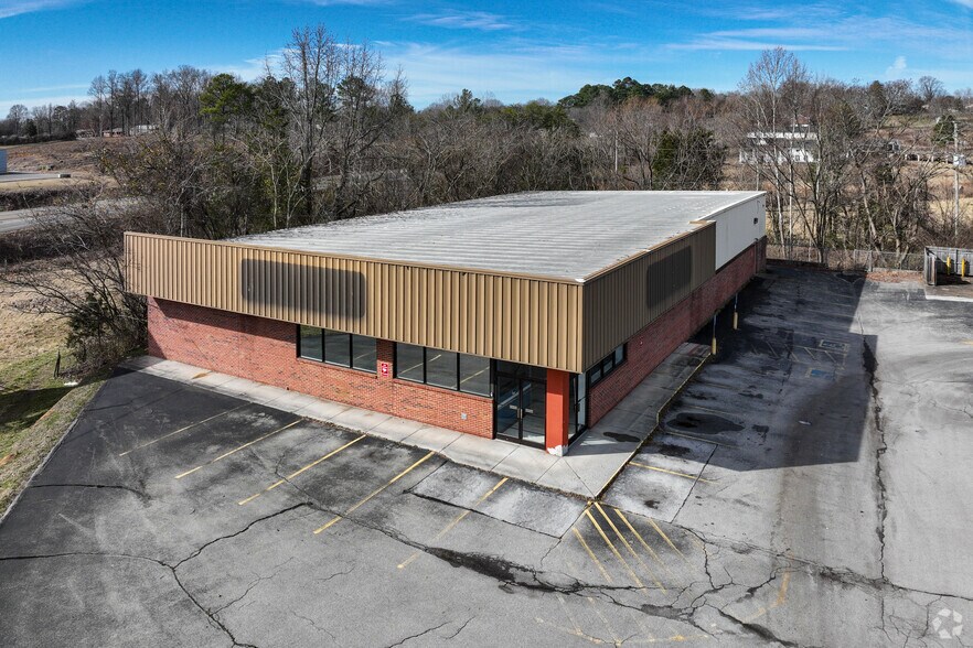 More Photos Of 856 Tennessee Ave, Etowah Drugstore For Lease