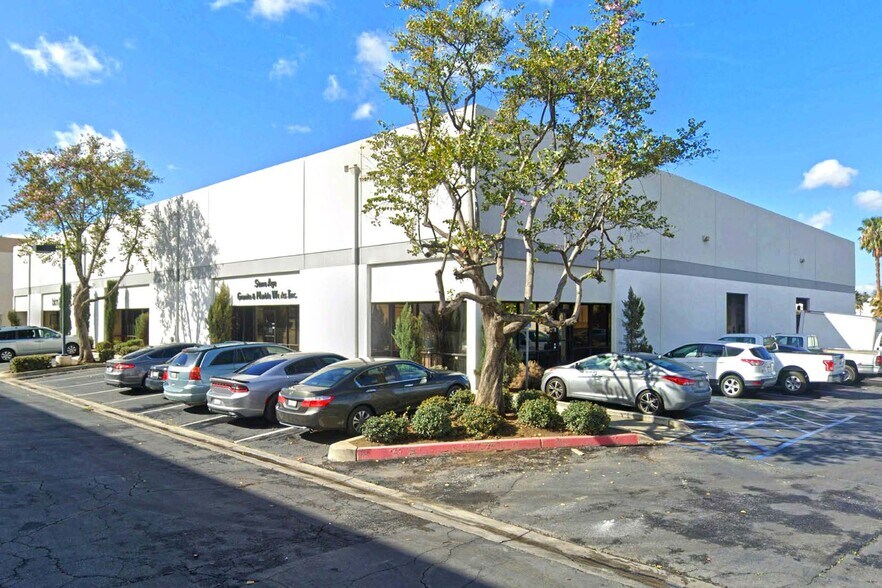 Primary Photo Of 2121 Atlanta Ave, Riverside Warehouse For Lease